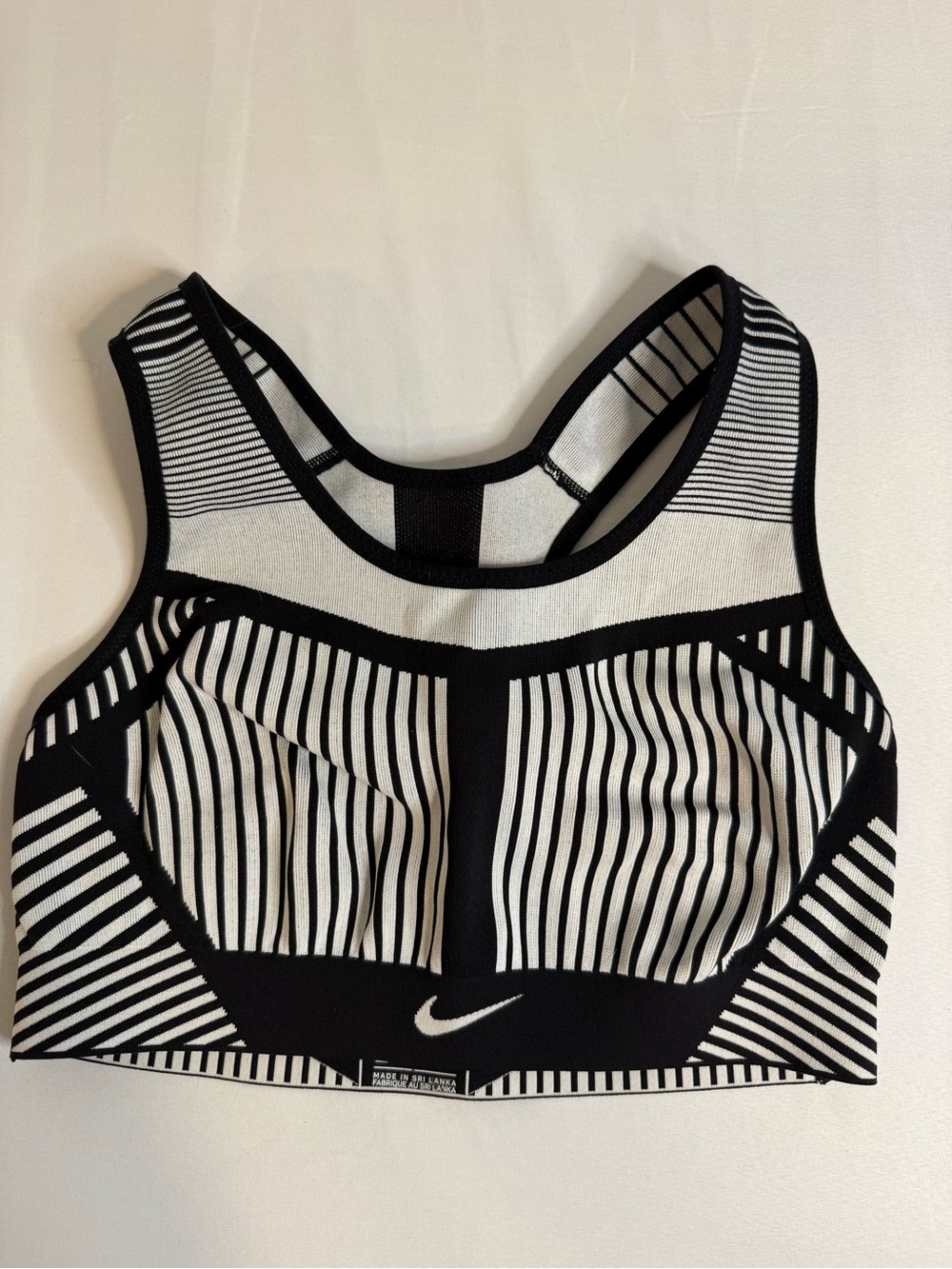 Nike FE/NOM Flyknit High Support Sports Bra Black White Striped Size M